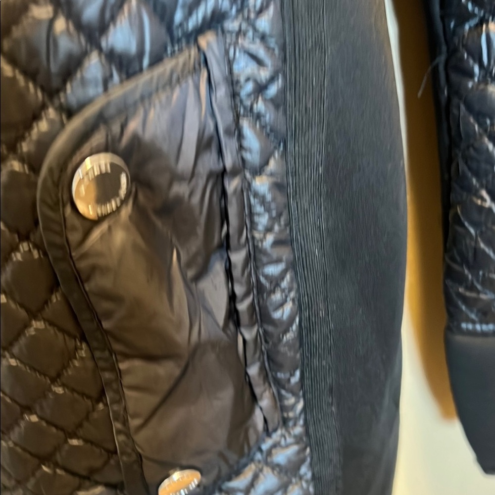 MICHAEL KORS Women's Black Mixed Media Coat Hooded Quilt Jacket Silver
Logo Sz S - Picture 6 of 16